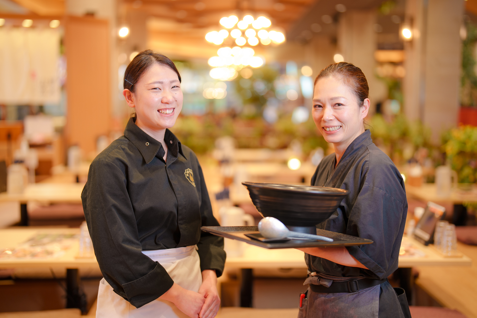 Tokutei Gino làm tại Nhà hàng