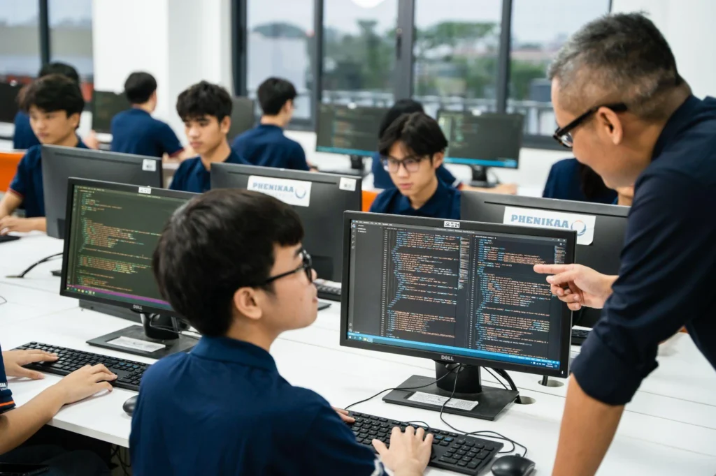 tuyển dụng chuyên viên công nghệ thông tin làm việc tại Đức - EK GROUP