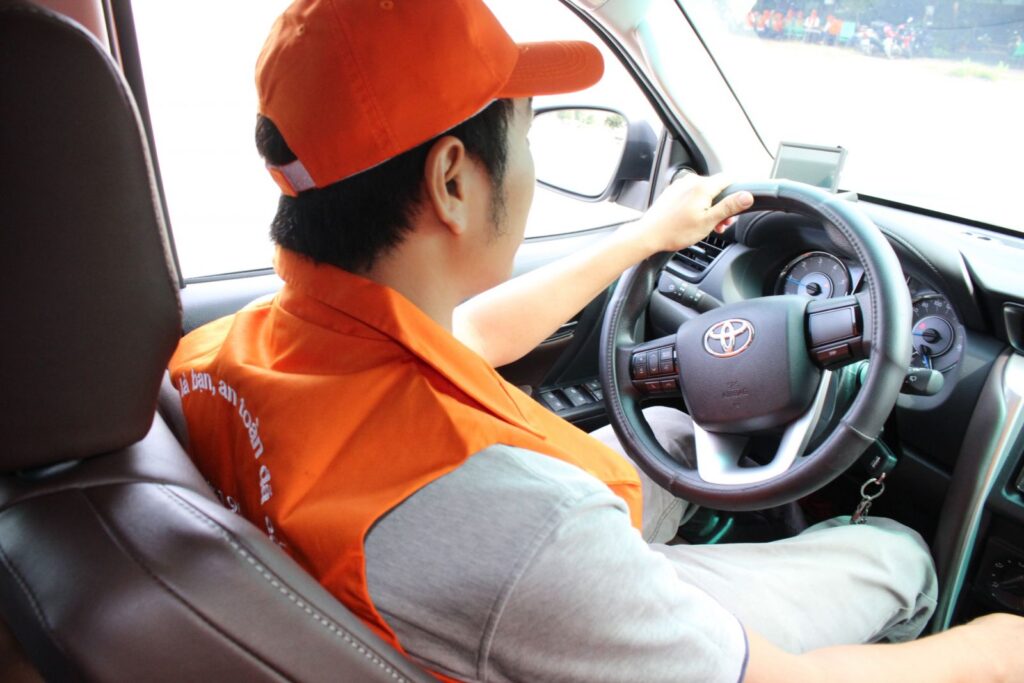 tuyển dụng lái xe tải làm việc tại Đức - EK Group